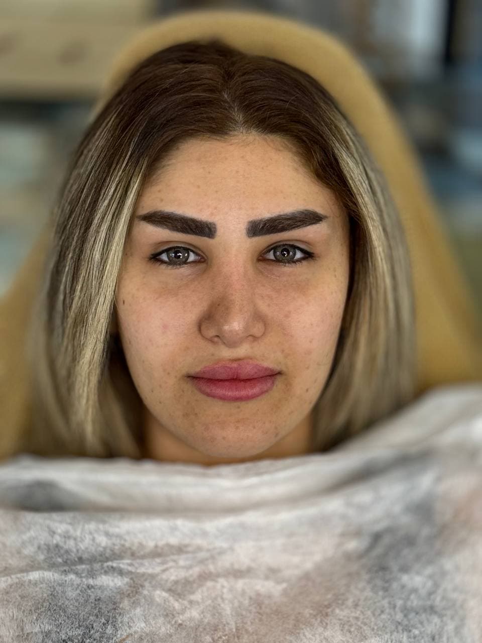 چهره قبل از اجرای میکاپ روسی در رشت